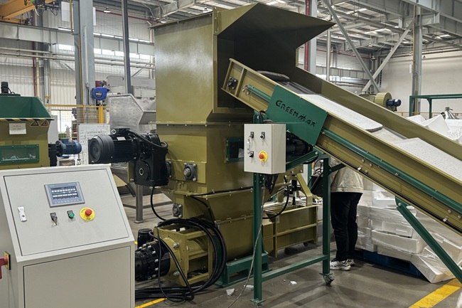 Compactadora de poliestireno por prensado en frío