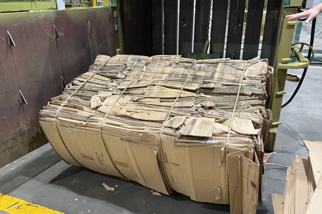 Solución Eficiente de Compactación de Cajas de Cartón para Tiendas Minoristas