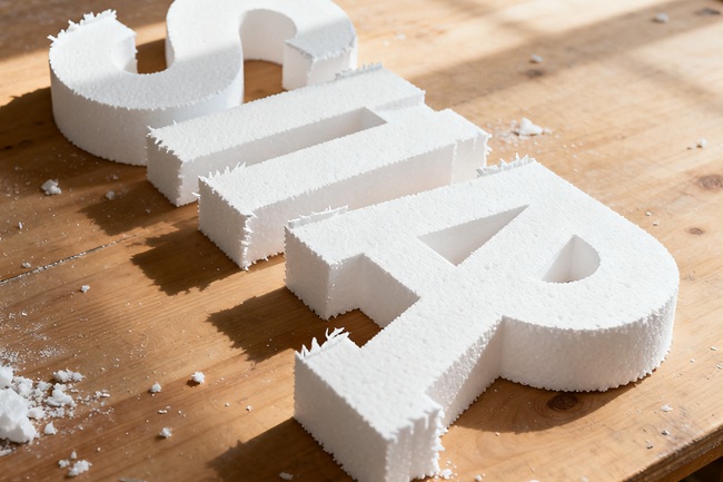 Solución de Reciclaje de Icopor Ignorada en el Corte de Modelos Publicitarios