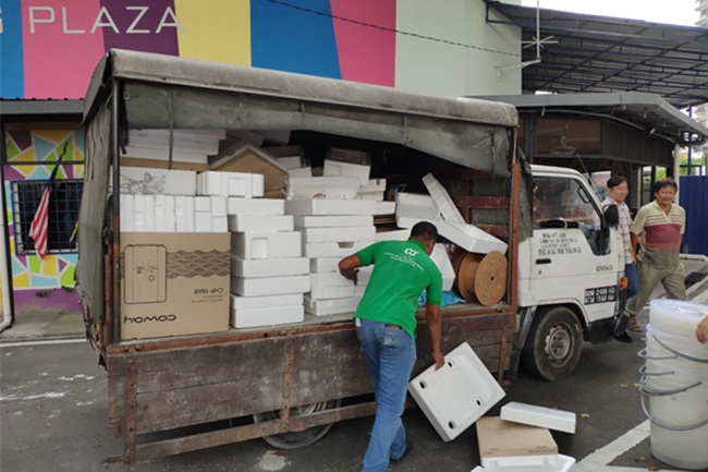 residuos de envases en la ciudad