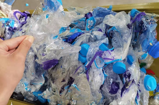 Botellas de PET deshidratadas