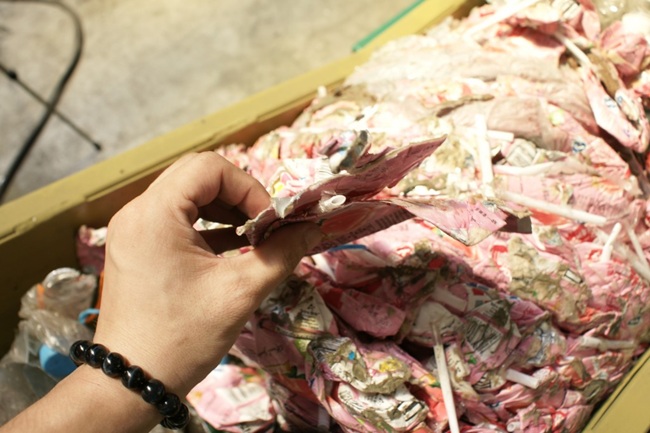 Envases Tetra Pak deshidratados y compactados