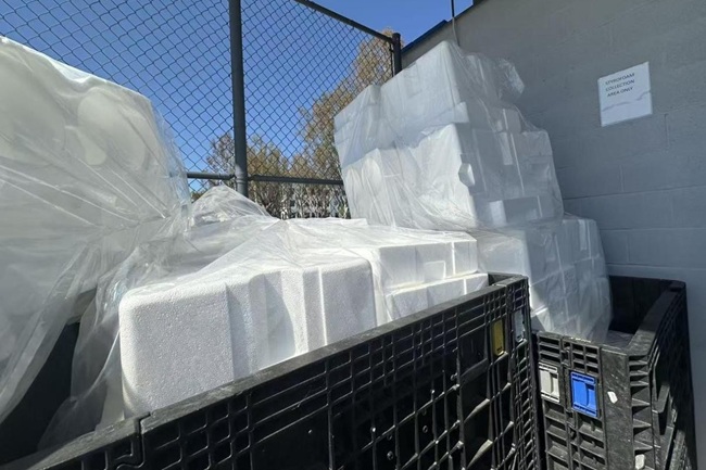 Empresa tecnológica de Silicon Valley - utiliza GREENMAX A-C100 para reciclar cajas térmicas y embalajes de EPS